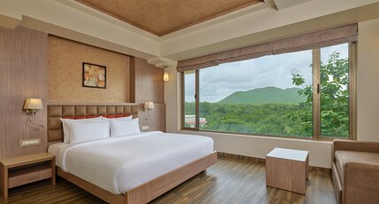 Sarovar Portico Gir Room Type - Deluxe Room - 1 Double Bed 24SQM Free WiFi