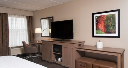 Hampton Inn Columbus/Taylorsville Room Type - 2 QNS HEARING ACC NOSMOK