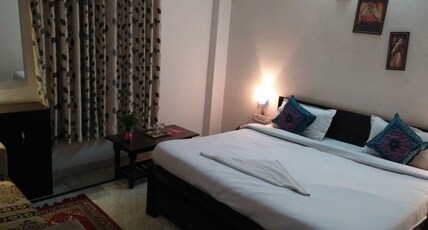 Hotel Manbhar Room Type - Deluxe Room