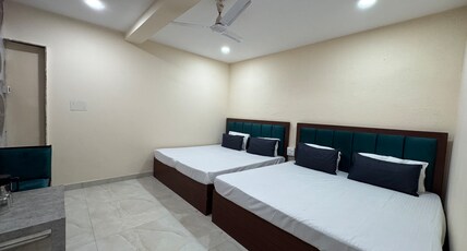 Hotel Sanskriti By T And M Hotels Room Type - Deluxe Four Bed