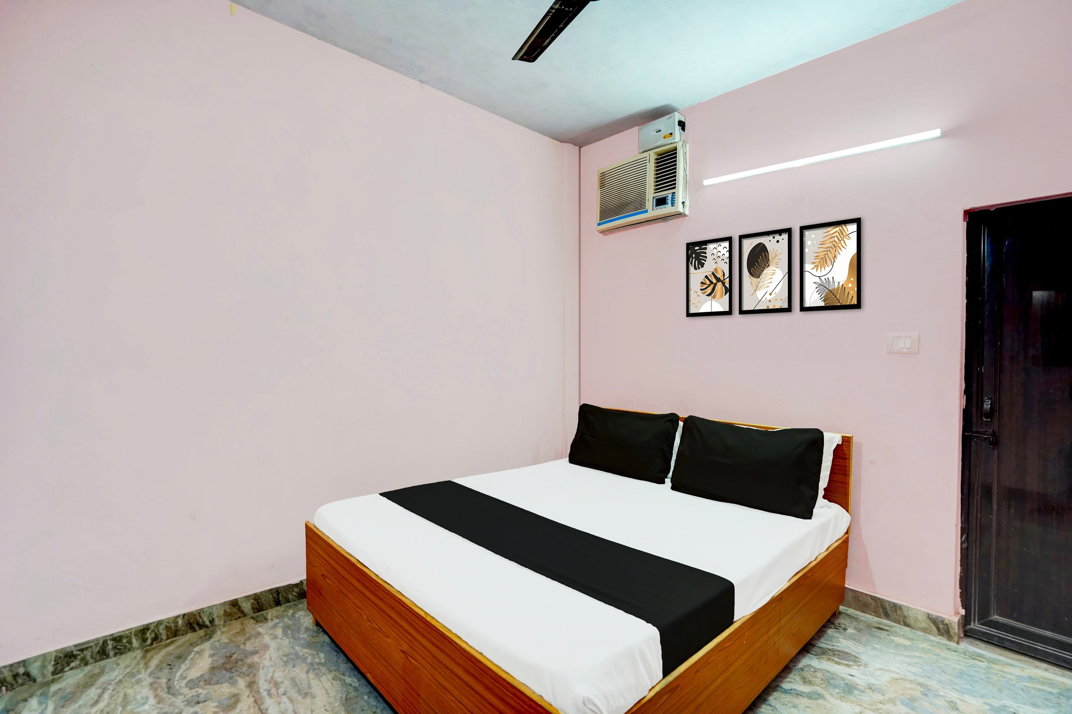 Hotel O Gautam - Tap to explore photos