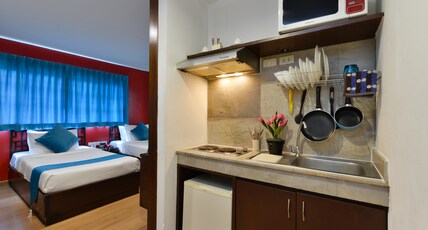 Arawana Express Chinatown Room Type - Deluxe Twin with Window