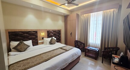 Hotel Mantavya Room Type - SUPERIOR room