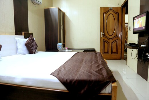 Malik Residency