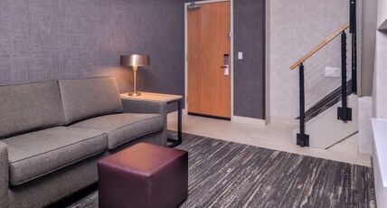 Hilton Garden Inn Bend Room Type - 1 KING STE W 1 QUEEN LOFT
