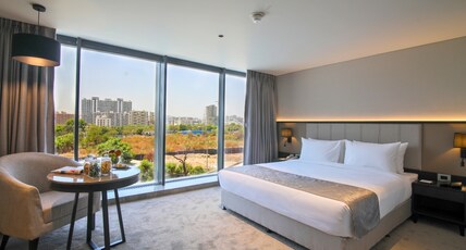 Essentia Premier Hotel Pune Wakad Room Type - Premium Room