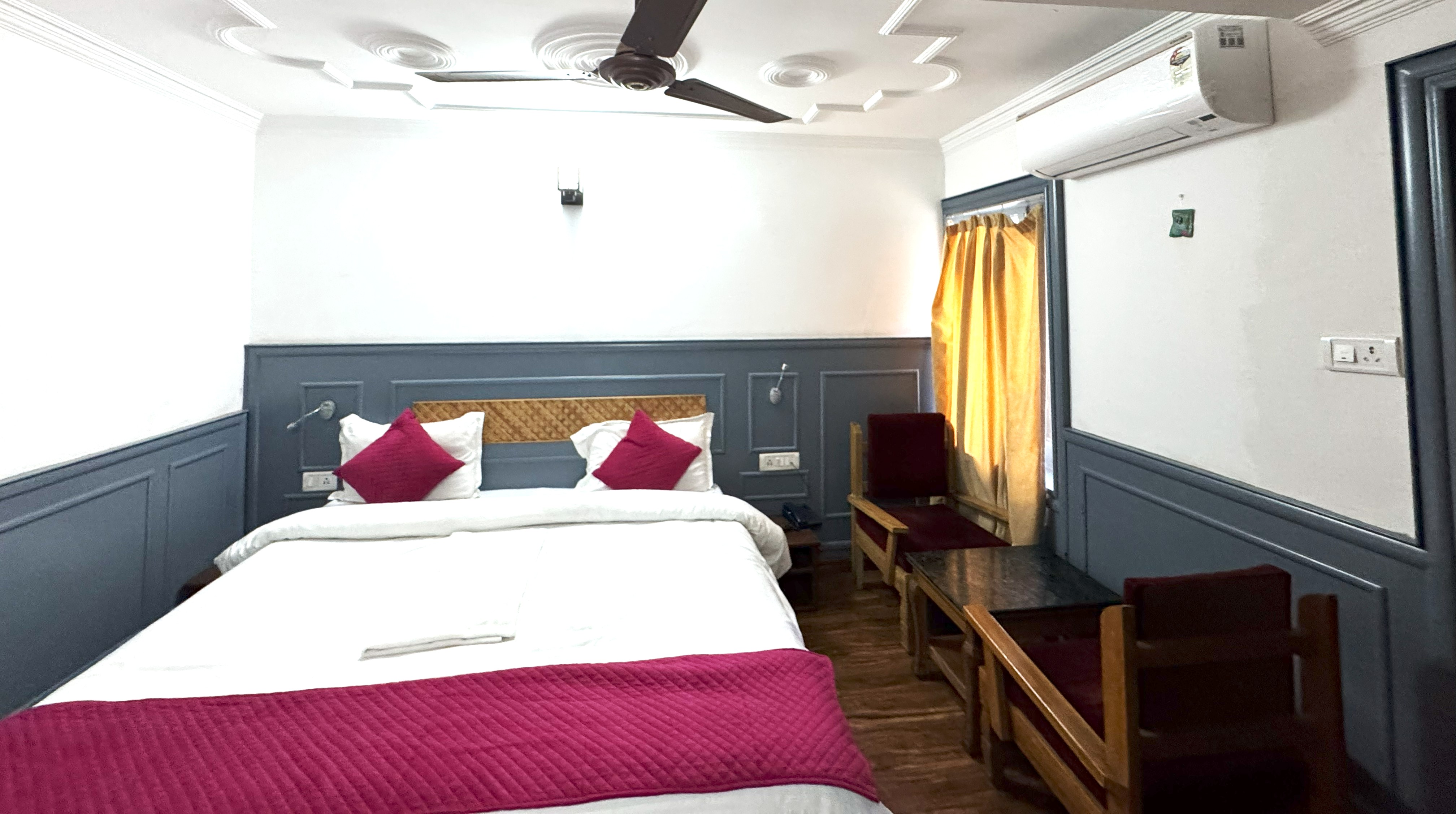 Hotel Sadaf - Tap to explore photos
