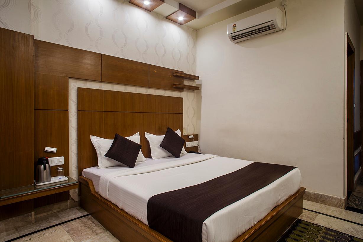 Hotel Basera Brij Bhoomi - Tap to explore photos