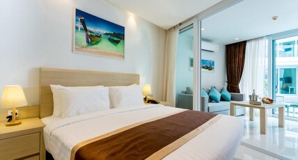 The Beachfront Hotel Phuket Room Type - 1 Bedroom Suite Seaview