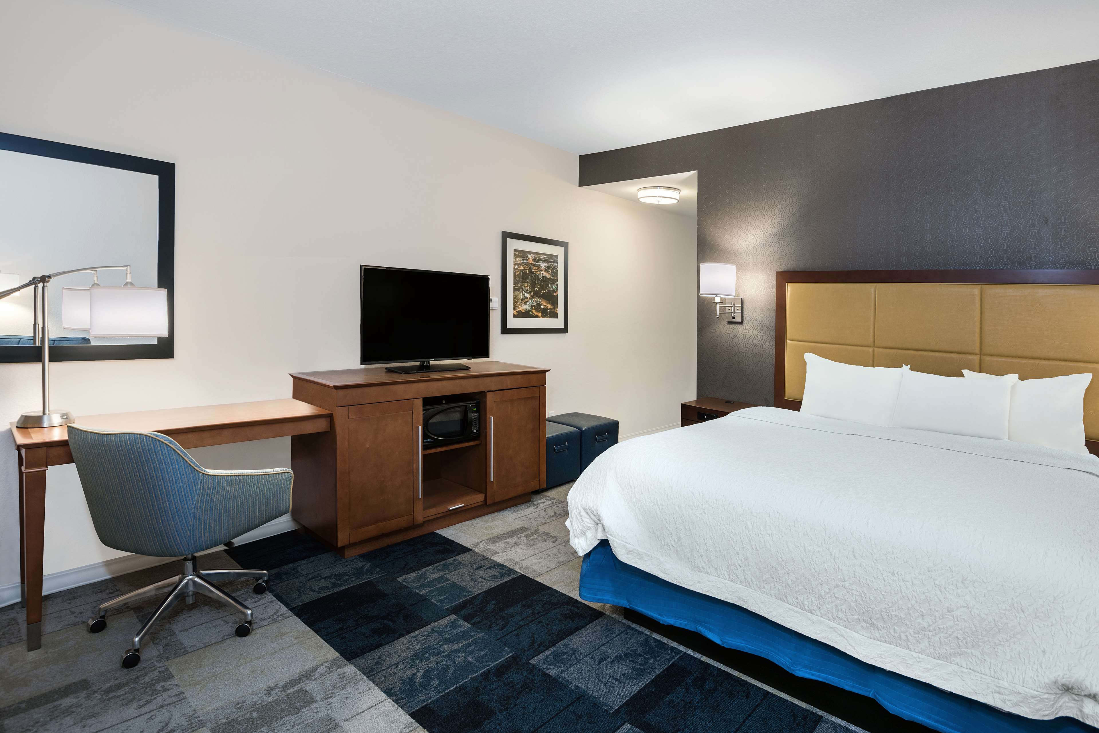 Hampton Inn & Suites San Antonio Brooks City Base, TX - Tap to explore photos