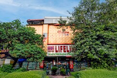 Brill Marina 10 mins from Sealdah Station