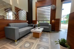 Hotel Royal Aana Inn