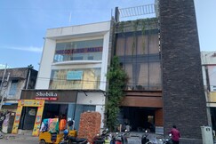 SR Castle Connect Hotels