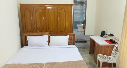 CASA CENTRAL Serviced Villa Room Type - deluxe airconditioned double room