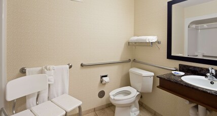 Best Western Plus Inn at Hunt Ridge Room Type - Accessible - 1 King, Mobility Accessible, Bathtub, Non-Smoking, Full Breakfast