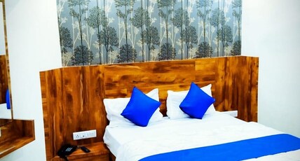 Hotel Phoenix Room Type - Deluxe Ac