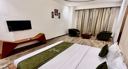Leela Grand, Sonipat Room Type - Premium Room with Bath Tub Leela Grand, Sonipat Room Type - Premium Room with Bath Tub