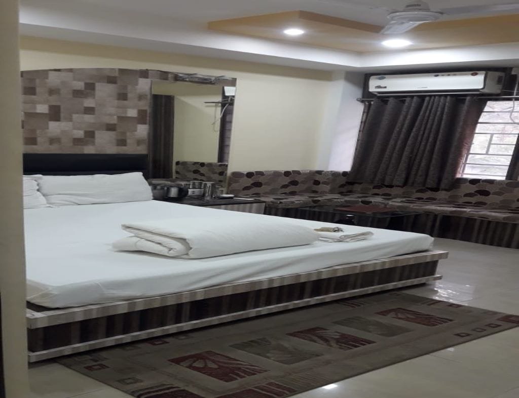 Rajashree Guest House - Tap to explore photos
