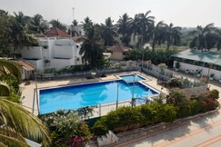 Hotel Alps Residency