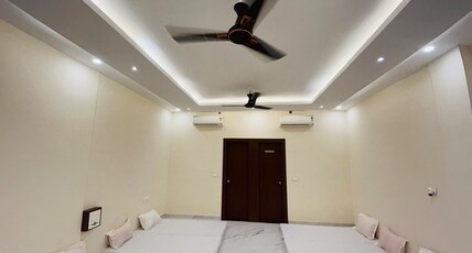 HOTEL GUPTA GARDEN Room Type - AC Dormitory With Mattress