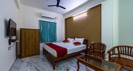Arjuna Residency Room Type - Deluxe AC Room