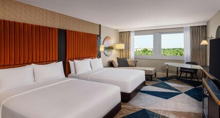 Hilton Vienna Danube Waterfront Room Type - DOUBLE QUEEN EXEC WATERFRN