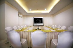 Hotel Neo Candi Simpang Lima