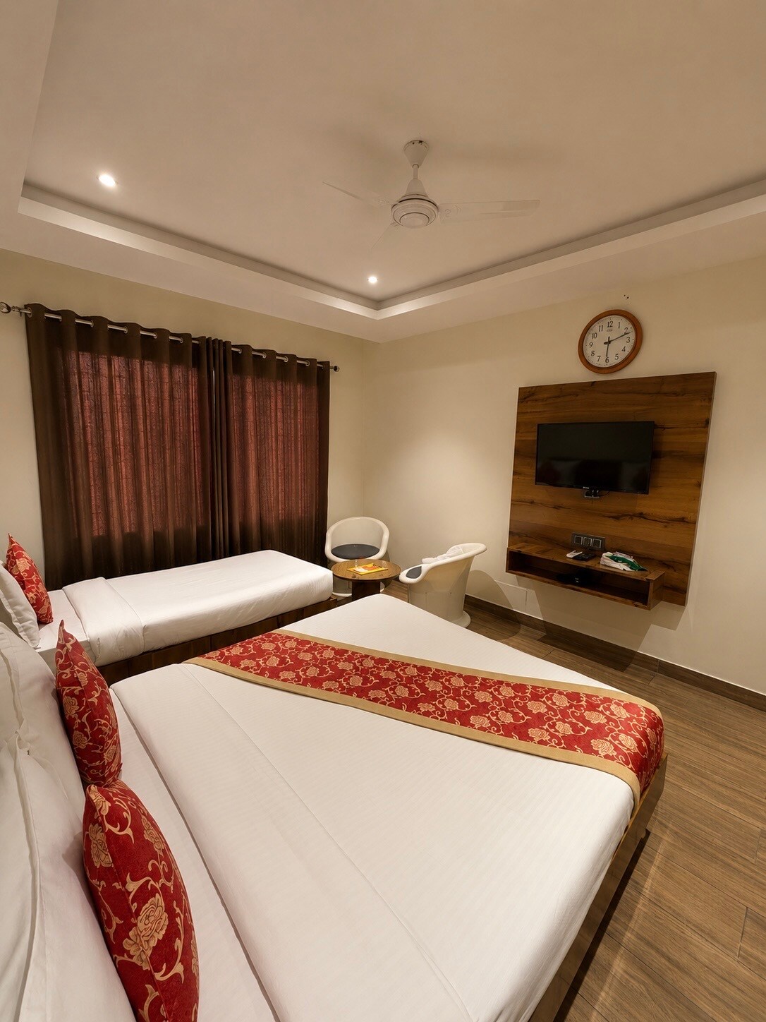 Hotel Bhakti - Tap to explore photos