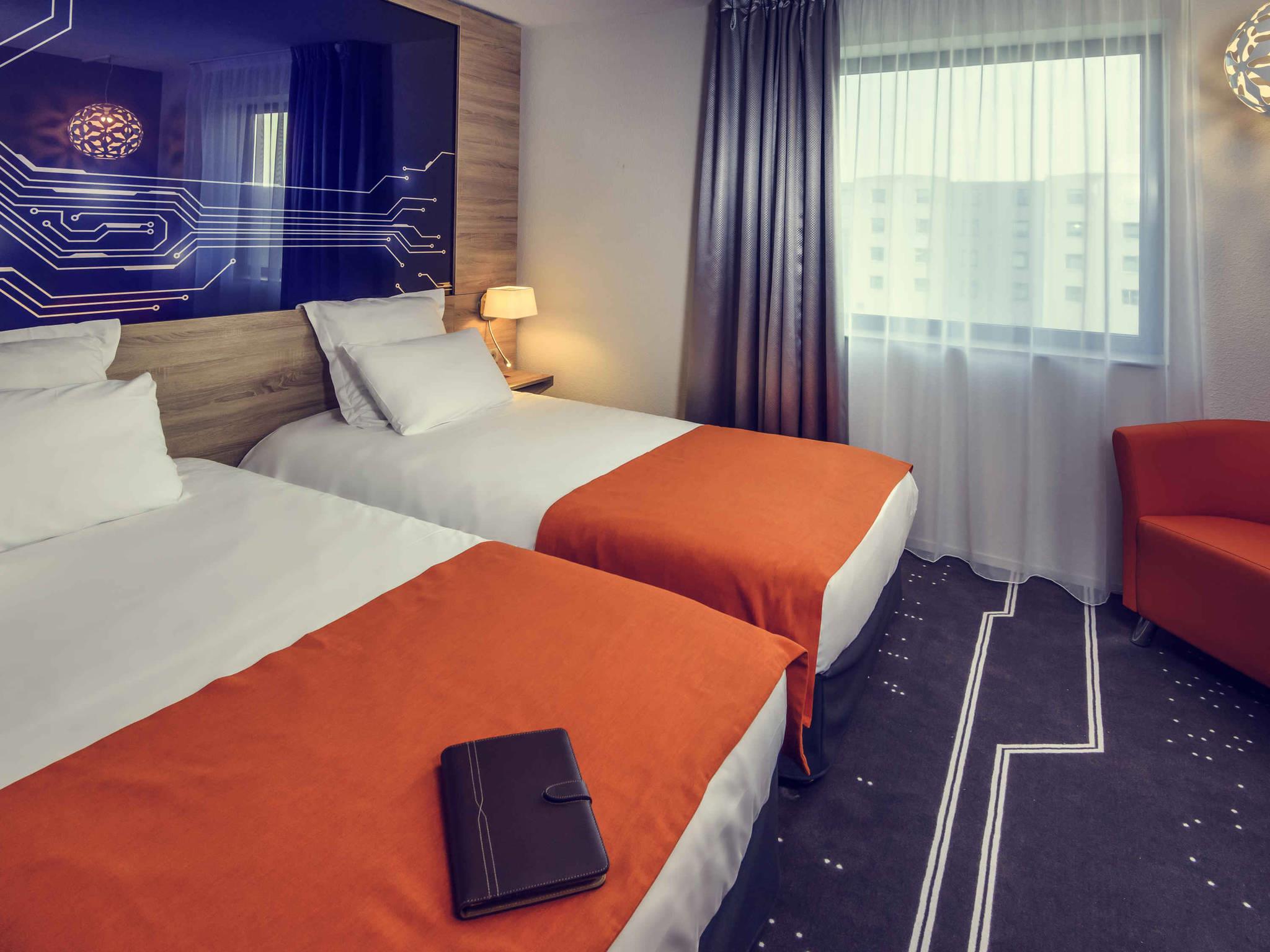 Mercure Poitiers Site du Futuroscope Hotel - Tap to explore photos