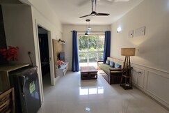 Sunshine Retreat 1BHK Apt Zennova Stays.