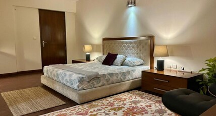 LUHO Grande Room Type - King Room with Balcony (Den)