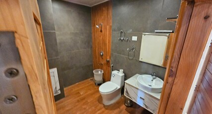 The Riverside Guest House Room Type - Mountain and River View Prestige Room