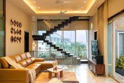 Rooms of Central by Bliss Farm Stays|Luxe 4BHK City Retreat