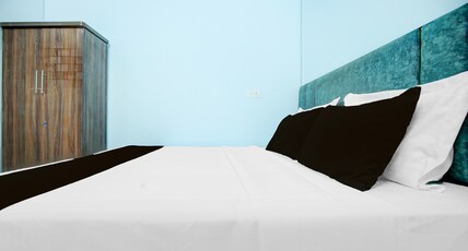 Super Collection O by OYO Nayagaon Vikas Nagar Room Type - Saver Double