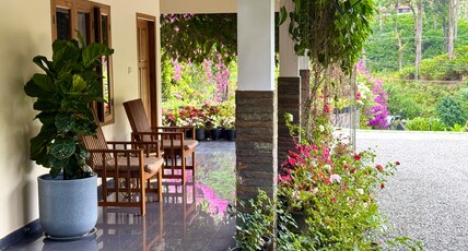 Flower Valley Plantation Homestay Room Type - Deluxe Room