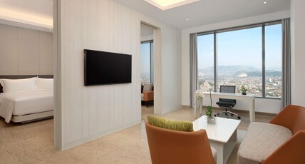 Grand Mercure Lampung Room Type - Junior Suite, 1 super king size bed Grand Mercure Lampung Room Type - Junior Suite, 1 super king size bed