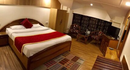 Hotel Samson Room Type - Deluxe Room with Hill View