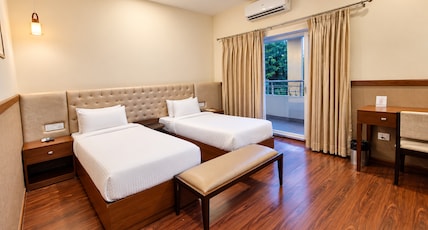 Hotel Alaya Room Type - Signature Twin Room With Mini Fridge Hotel Alaya Room Type - Signature Twin Room With Mini Fridge