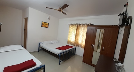 SUPREME RESIDENCY Room Type - DELUXE TRIPLE NON AC SUPREME RESIDENCY Room Type - DELUXE TRIPLE NON AC