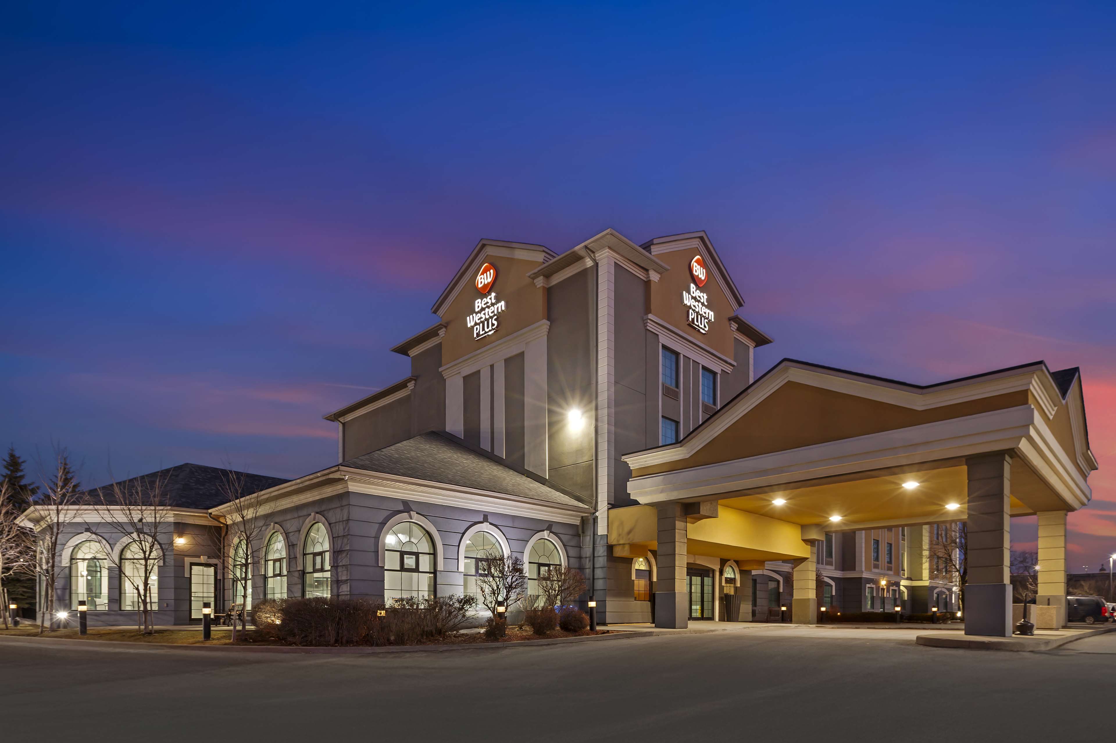 Best Western Plus Executive Inn - Tap to explore photos