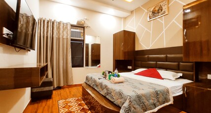 HOTEL LAND ROYAL STAY Room Type - Deluxe Room