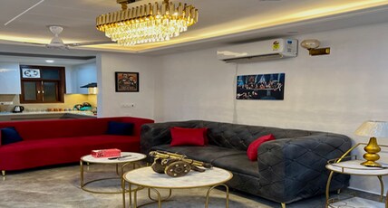 Continental 3BHK w King Beds Patio Mafia theme Room Type - Continental 3BHK w King Beds Patio Mafia theme