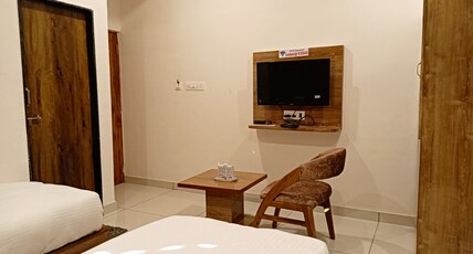 Hotel Lotus Room Type - DELUXE ROOM