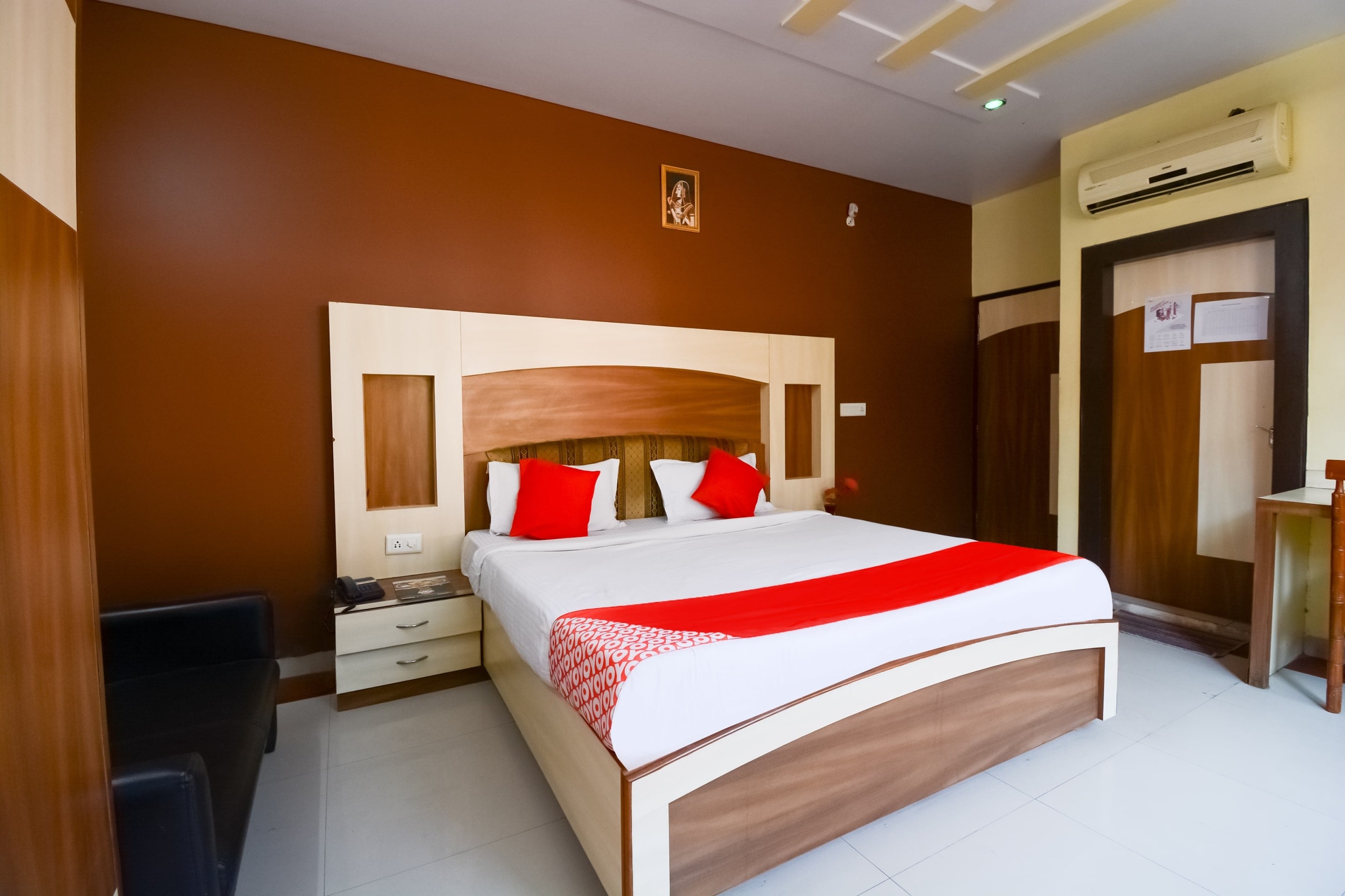 Hotel Samar Palace Near Sodala Vivek Vihar Metro Station - Tap to explore photos