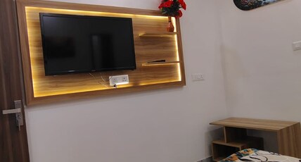 Raj rani complex and Restaurant Hotal Room Type - Super Deluxe