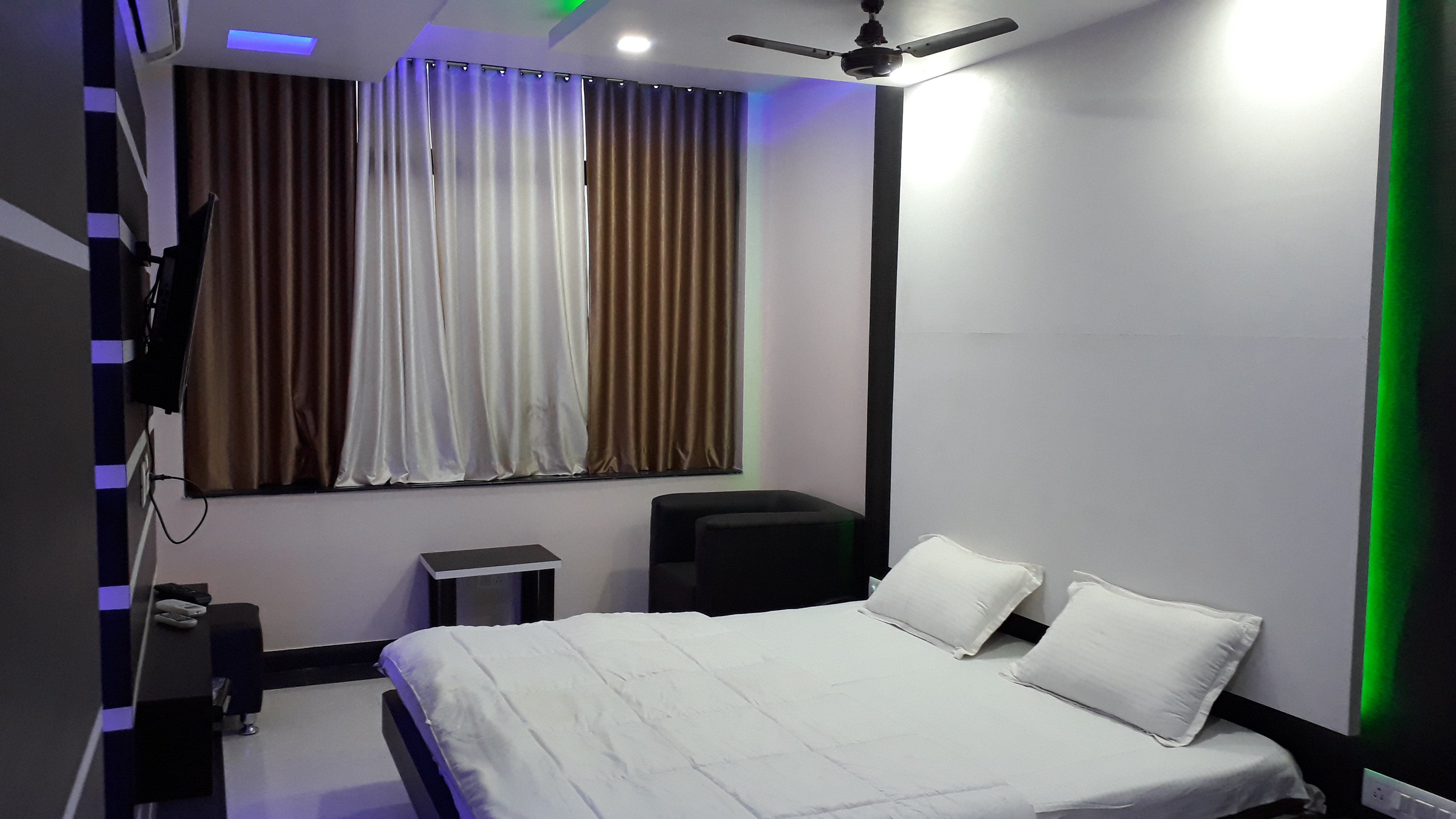 Hotel Raj Residency & Banquets - Tap to explore photos