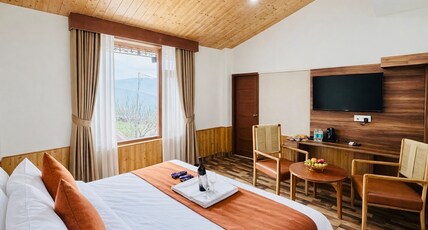 Snow Apple Resort by West Western ( centrally heated and air cooled) Room Type - Deluxe Room
