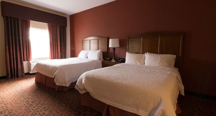 Hampton Inn Bangor Room Type - 2 QUEEN BEDS NONSMOKING