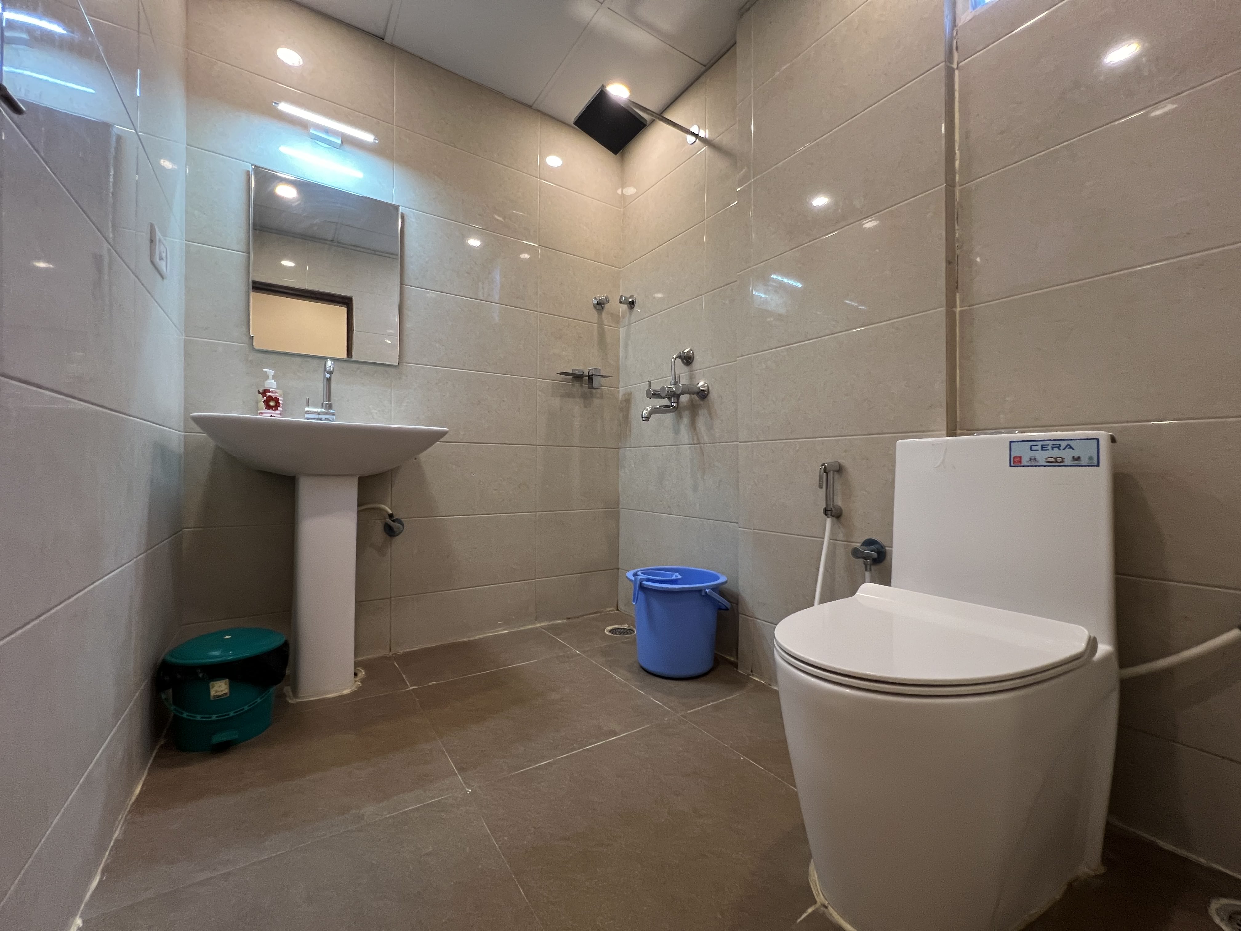 Grand Falcon Electronic City - Tap to explore photos