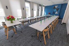Holiday Inn Express GENEVA AIRPORT